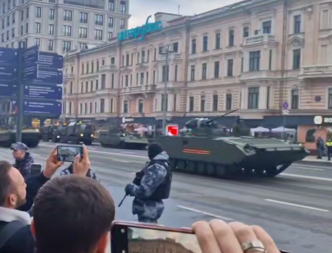 http://forumupload.ru/uploads/000a/e3/16/1472/240231.png