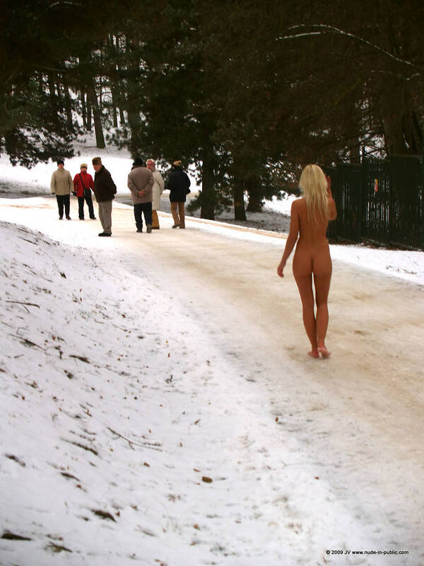Nudist In Snow