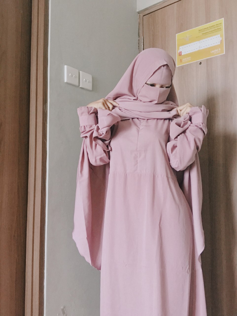 Photo Gaya Muslimah - Gaya Seksi Gadis Hijaber Cantik